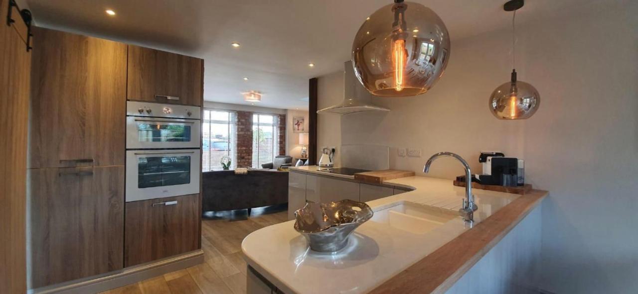 Y Bwythyn Villa Holywell  Buitenkant foto